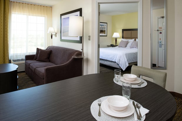 Images Candlewood Suites Olathe - Kansas City Area by IHG