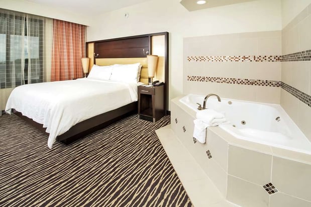 Images Embassy Suites by Hilton Fayetteville Fort Bragg