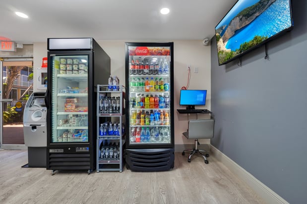 Images Quality Inn & Suites Airport Cruise Port Hollywood