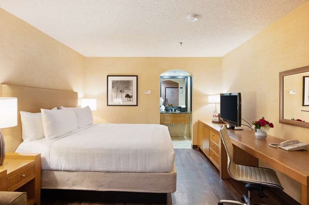 Images Best Western Plus Las Brisas Hotel