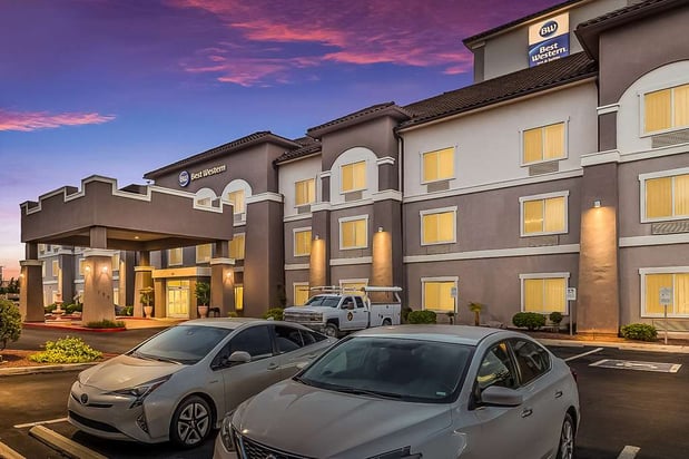 Images Best Western Douglas Inn & Suites