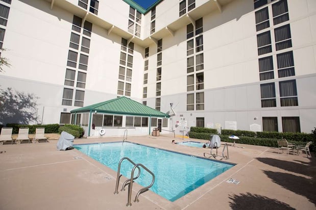 Images Hilton Garden Inn Dallas/Market Center