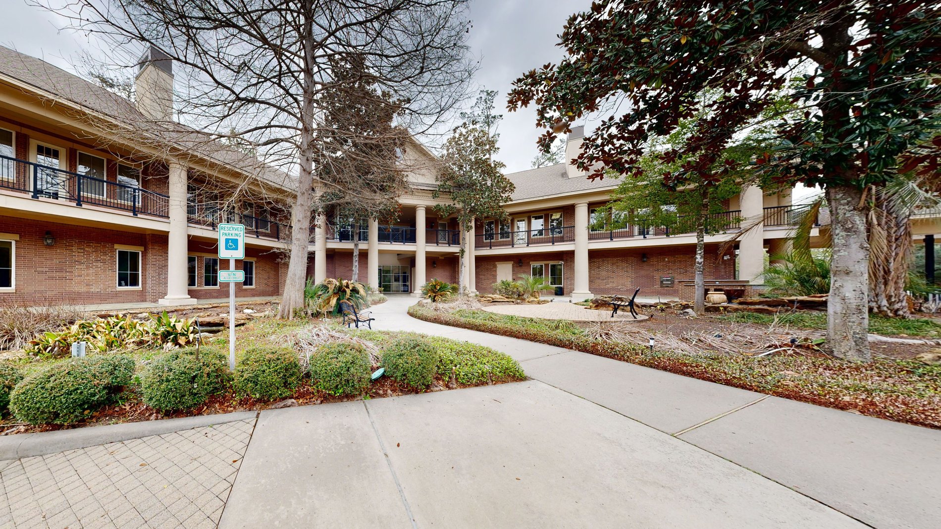 Woodlands Central (Lakefront)