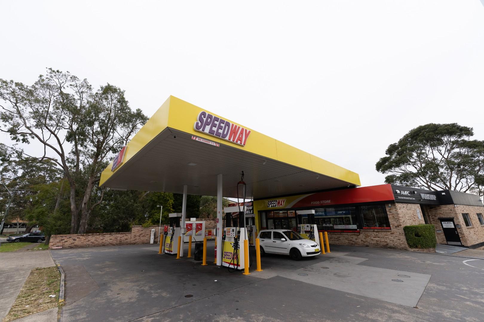 Images SPEEDWAY ROSEVILLE