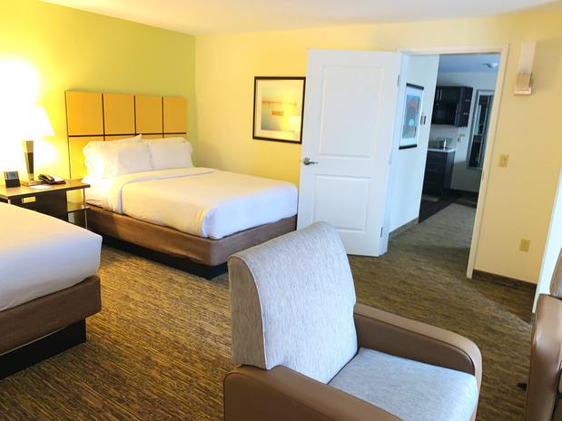 Images Candlewood Suites Belle Vernon, an IHG Hotel