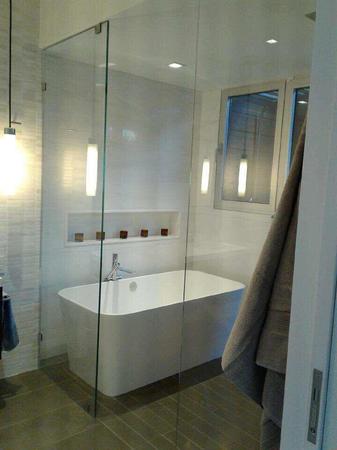 Images V-Y Glass & Mirror Services Inc.