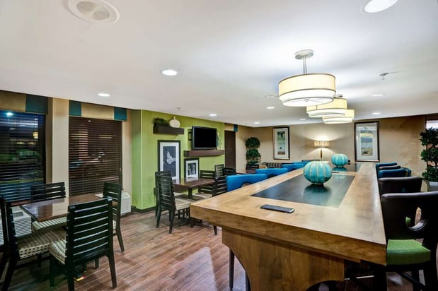 Images Hampton Inn Milford
