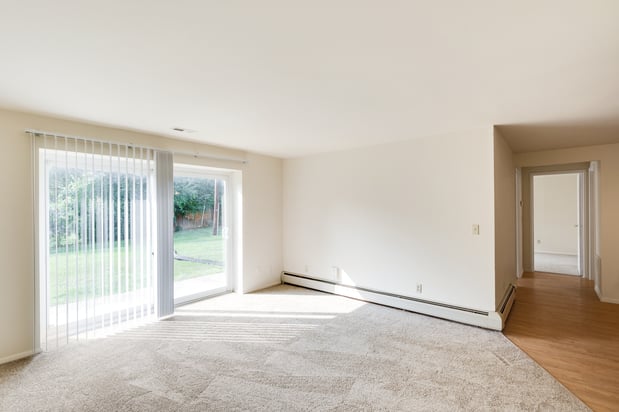 Images Vantage Pointe West Apartment Homes