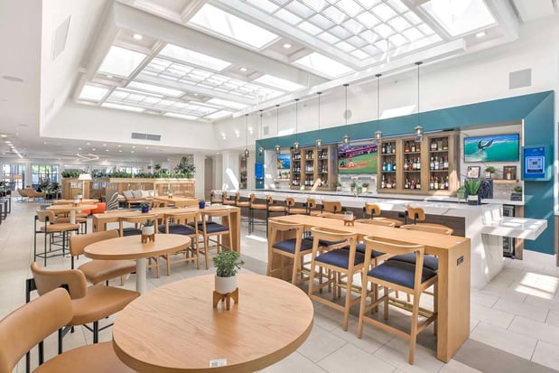 Images Hilton Irvine/Orange County Airport