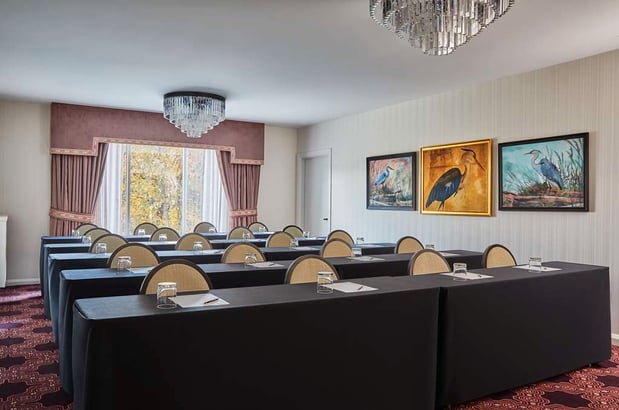 Images Graduate by Hilton Seattle