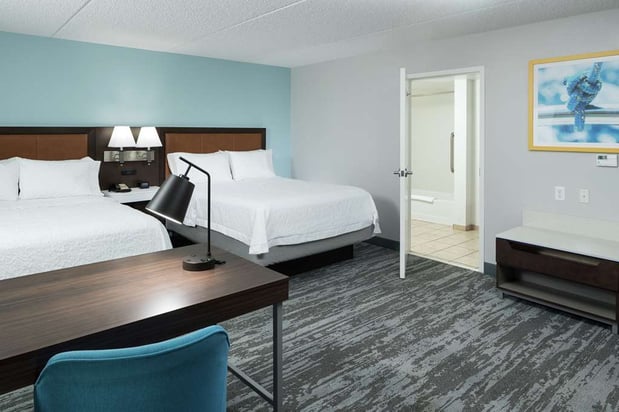 Images Hampton Inn & Suites Panama City Beach-Pier Park Area