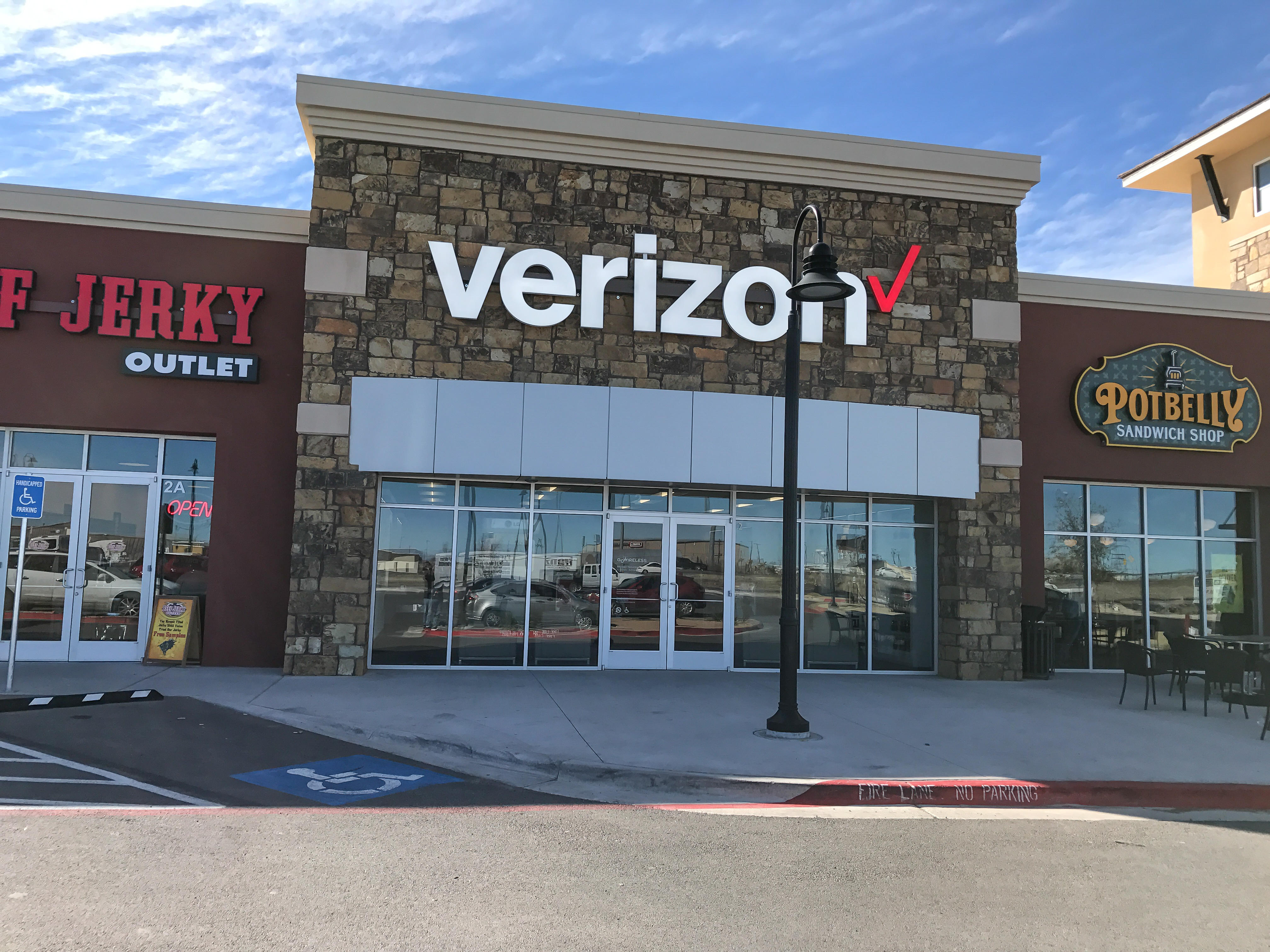 Verizon Authorized Retailer – GoWireless Photo