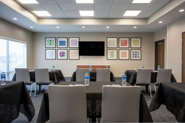 Images Holiday Inn Express & Suites Gilbert – Mesa Gateway Airport by IHG