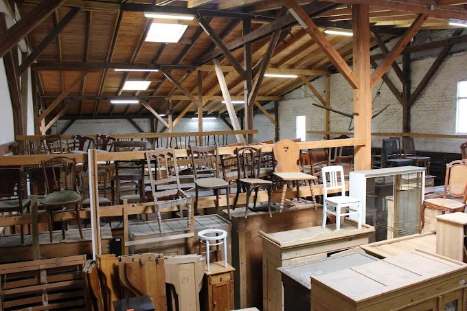 M & S Antiquitäten, Lübecker Str. 2 A in Ahrensburg