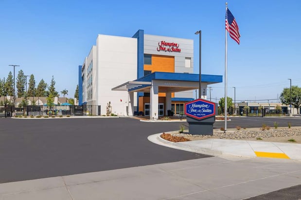 Images Hampton Inn & Suites Bakersfield Central