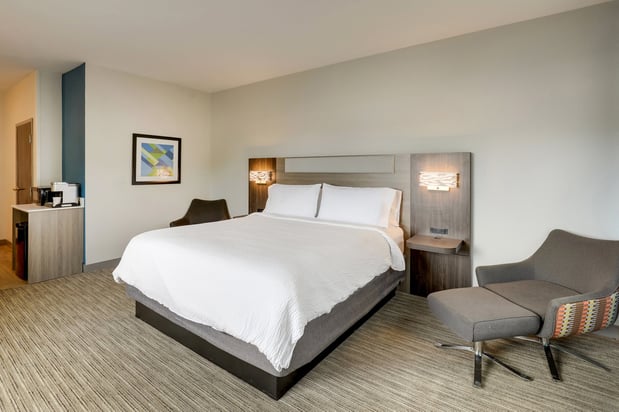 Images Holiday Inn Express & Suites Hinesville East - Fort Stewart by IHG
