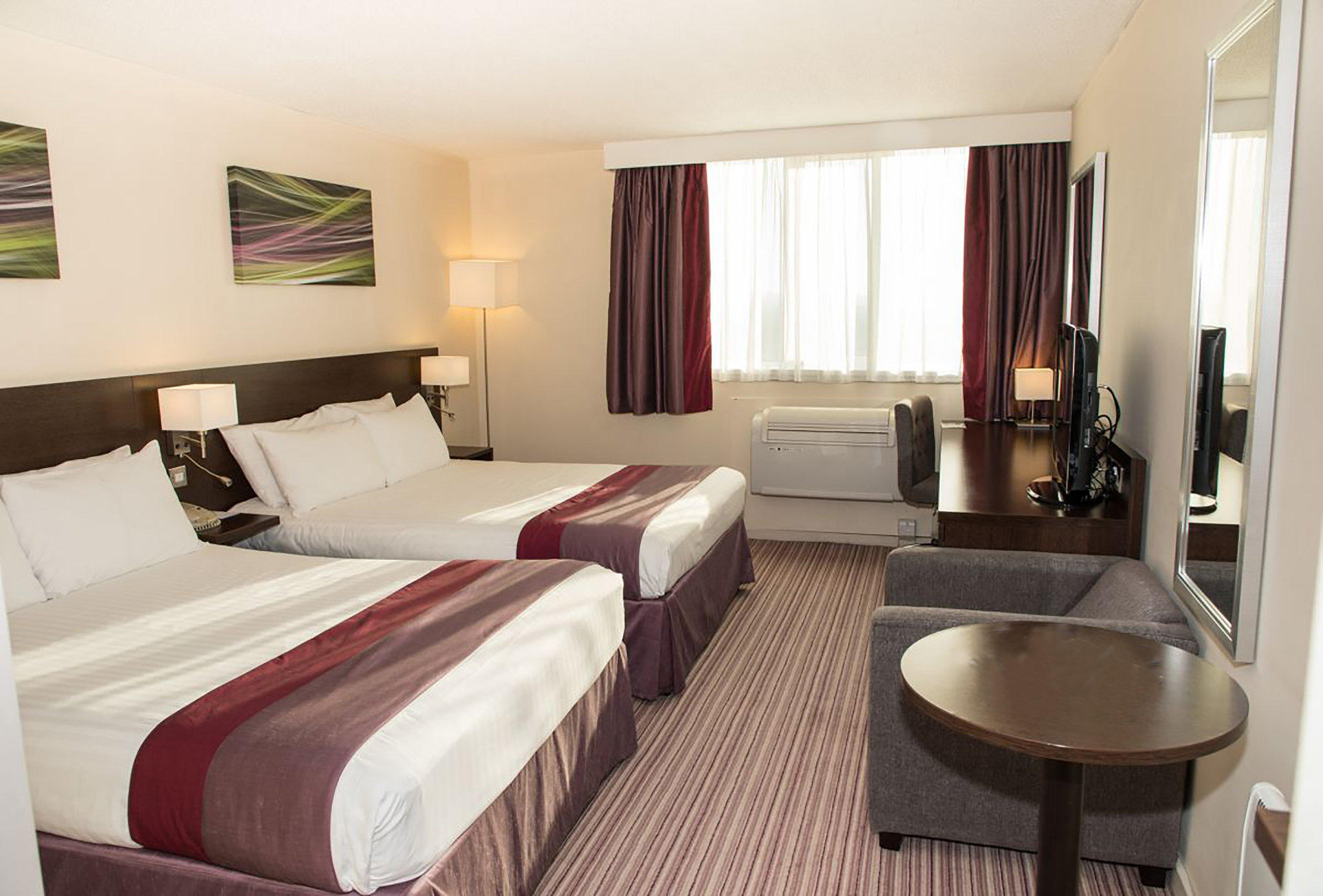 Holiday Inn Slough - Windsor, an IHG Hotel Slough 03333 209351