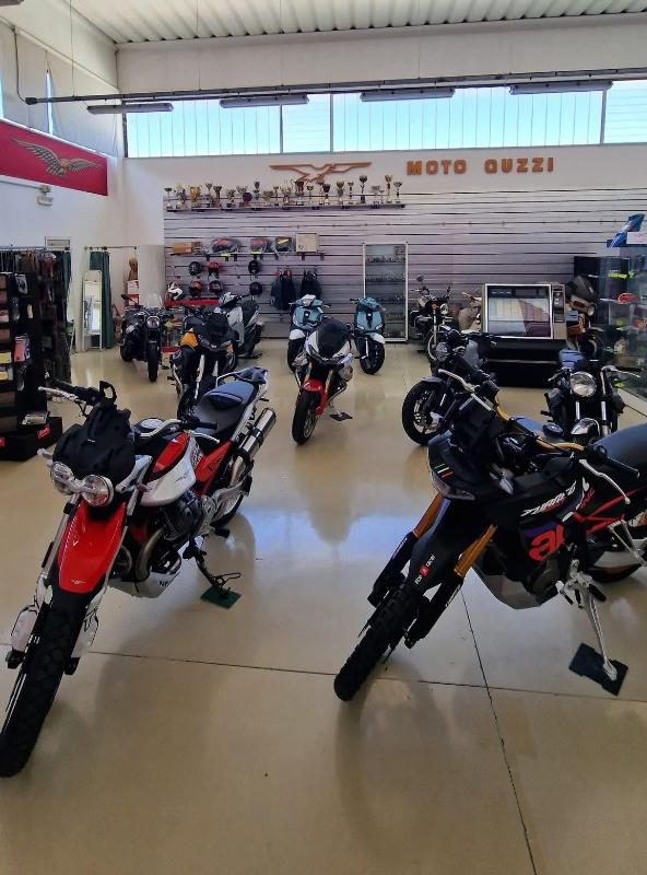 Images Nonsolomoto Officina e Concessionaria Moto Guzzi - Piaggio - Aprilia