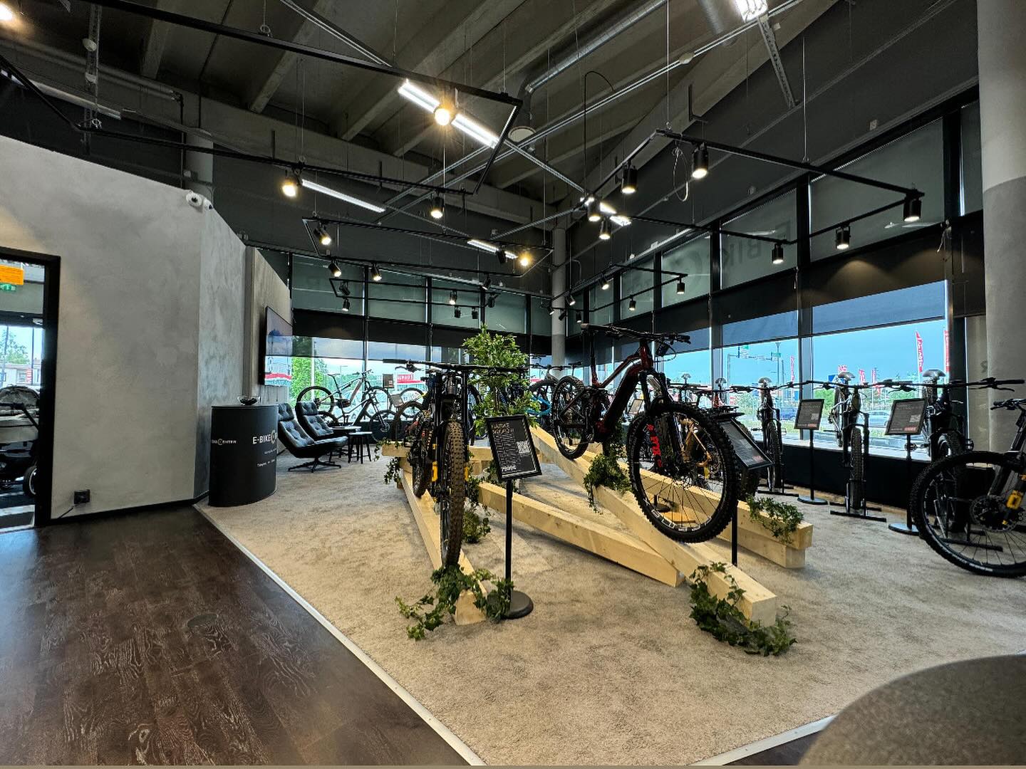 Images Ebike Center Vantaa - Sähköpyöräkauppa