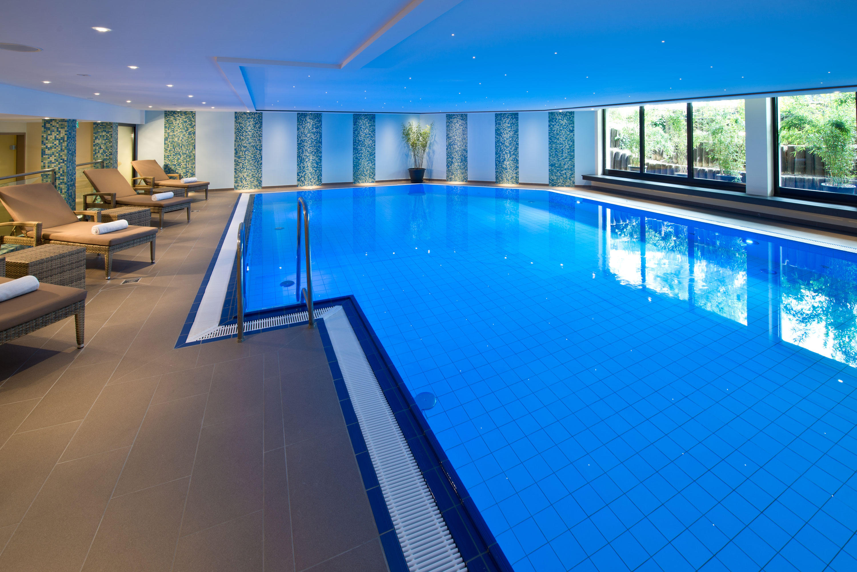 Pool im Maritim Hotel Darmstadt