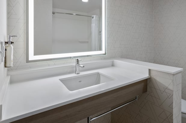 Images Holiday Inn Express & Suites Waynesboro East by IHG