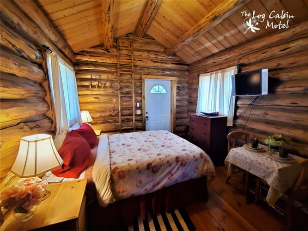 Images Log Cabin Motel