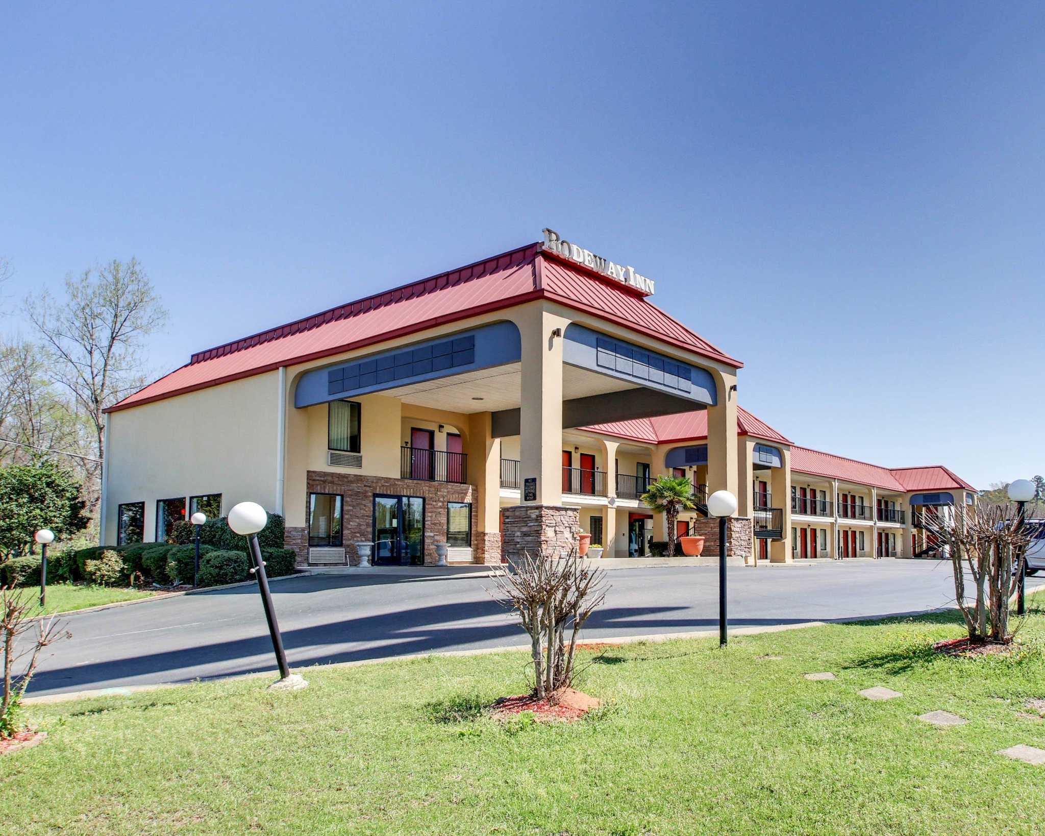 Rodeway Inn in Meridian, MS - (601) 482-4...