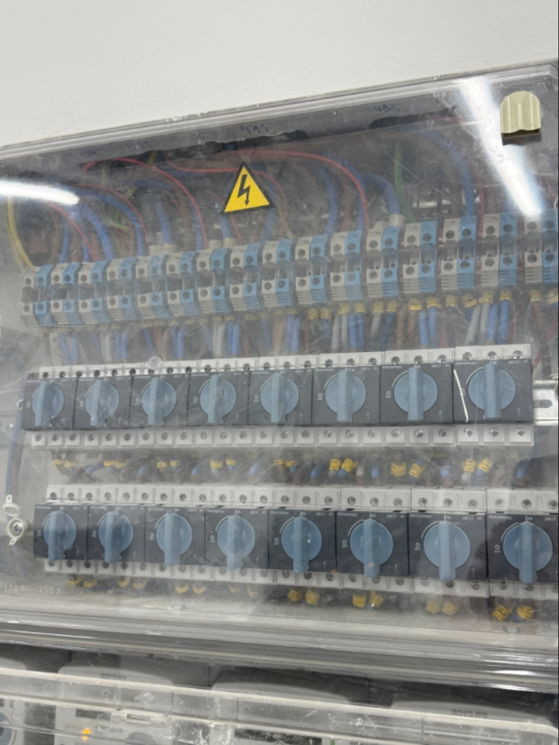 Images ELECTRICISTAS 24H-CIRCUIT REPAIRED -Urgencias Madrid