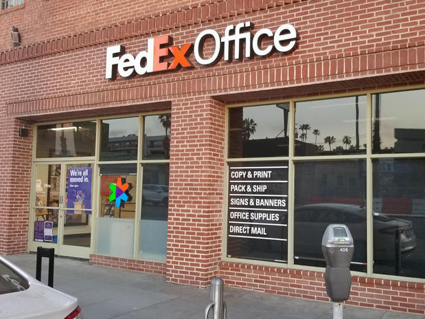 Images FedEx Office Print & Ship Center