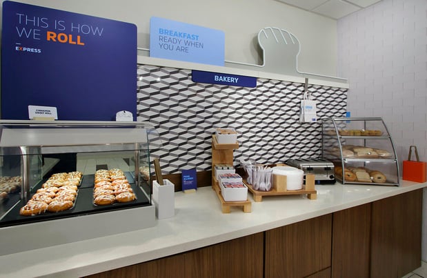 Images Holiday Inn Express & Suites Columbus North by IHG