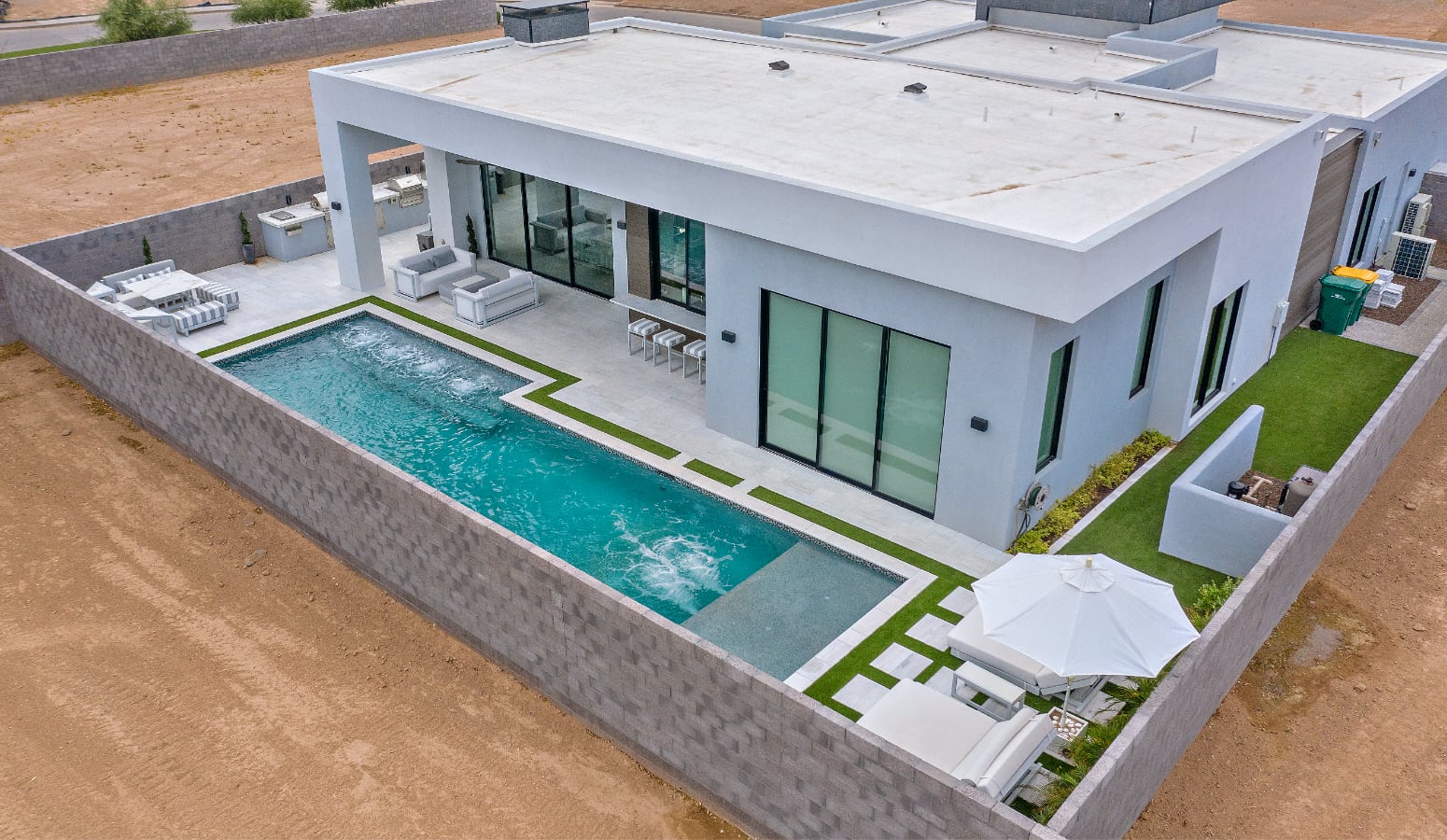 Exquisite Modern Home with Beautiful New Custom Pool, AZ No Limit Pools & Spas Mesa (602)421-9379