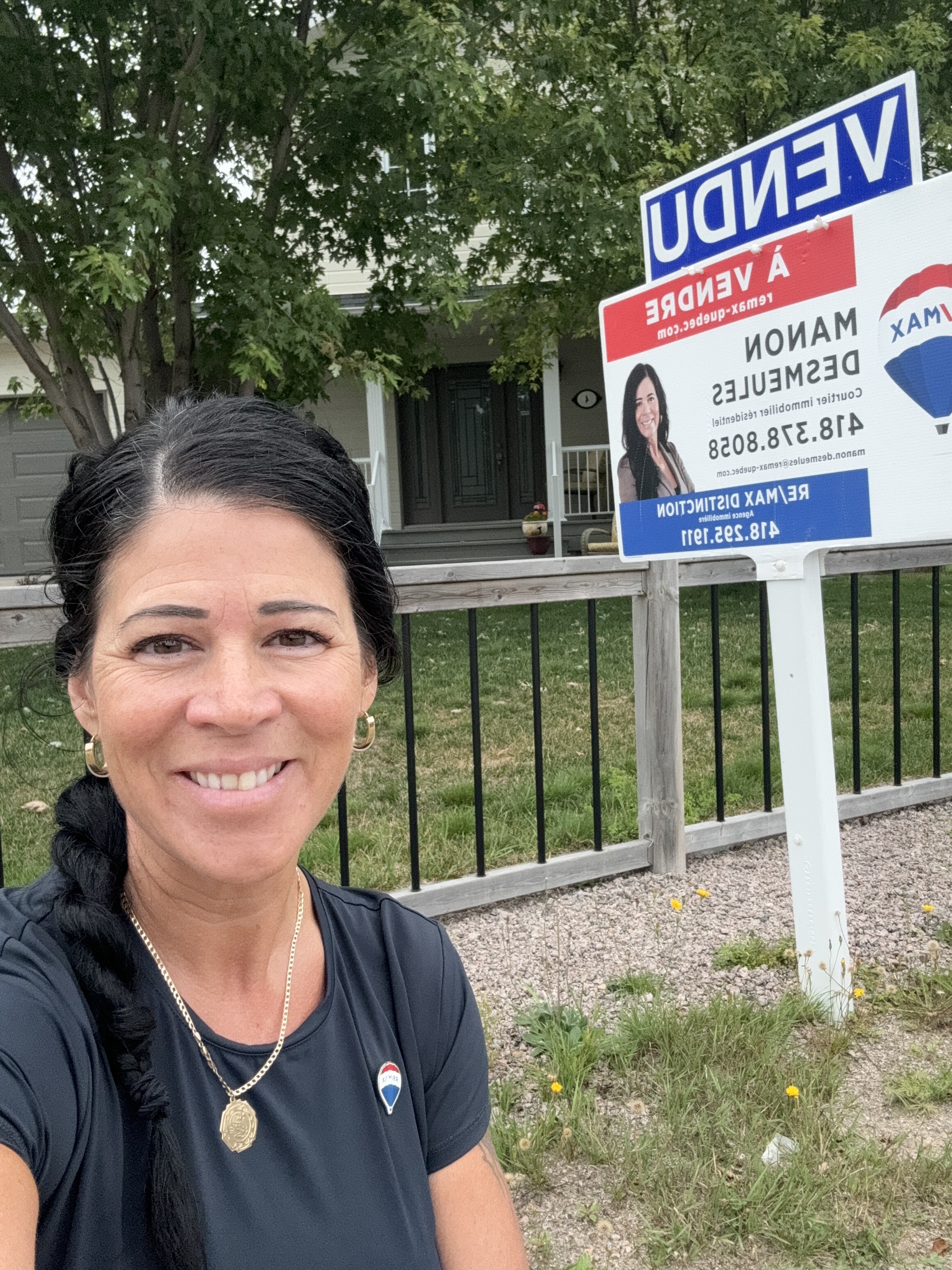 Images Manon Desmeules Immobilier Inc. Courtier immobilier résidentiel chez RE/MAX DISTINCTION