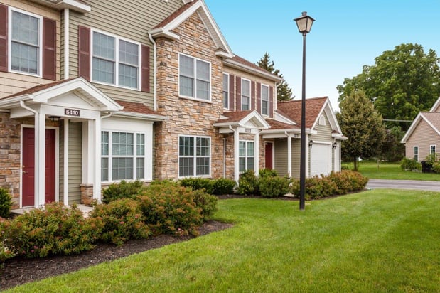 Images Saratoga Crossing Apartments & Townhomes