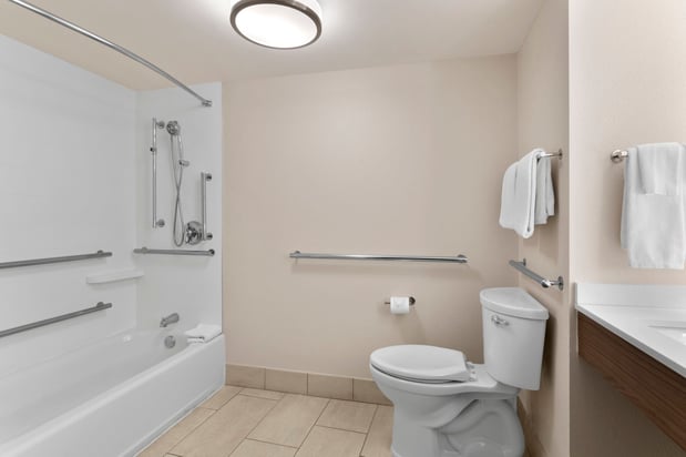 Images Holiday Inn Express Hilton Head Island by IHG