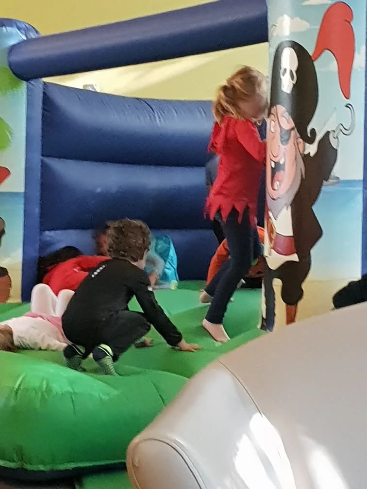 Images Top Banana Bouncy Castles