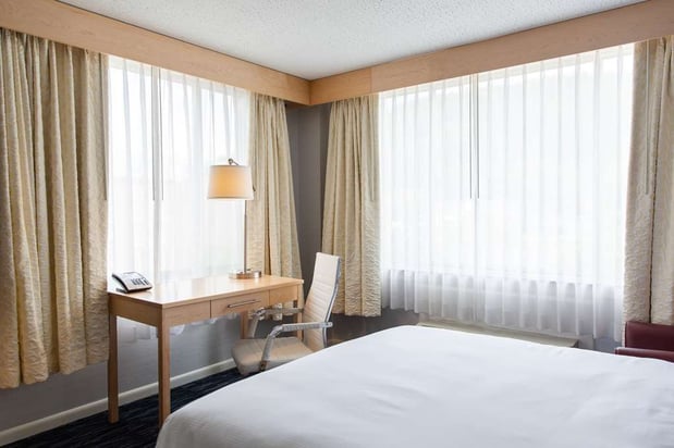 Images Capitol Plaza Hotel Montpelier, Tapestry Collection by Hilton