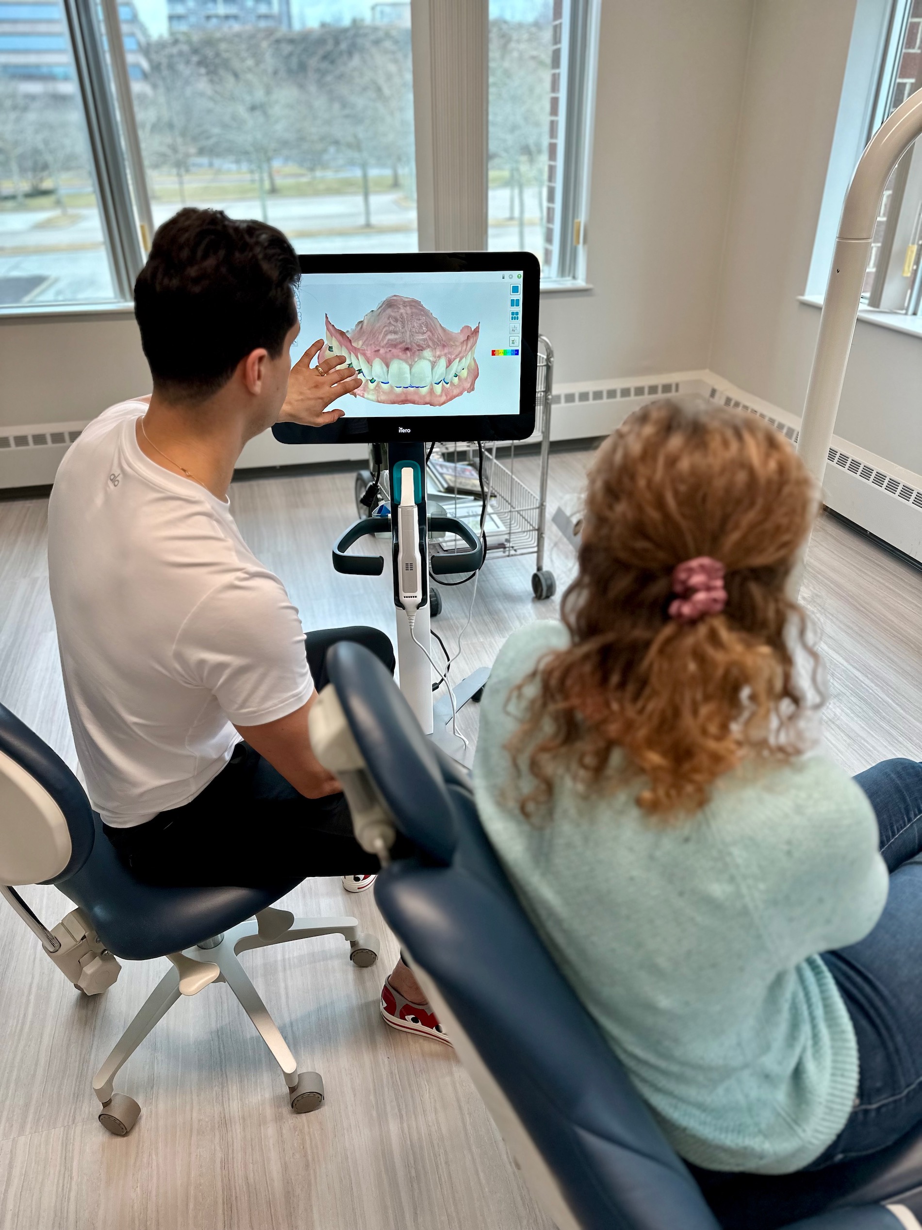 Quincy Family Orthodontics located in Quincy, MA offers leading-edge care in a welcoming and fun environment. With advanced options, we create beautiful, healthy and confident smiles: efficiently, affordably, and comfortably!
Dr. Zachary Kofos and our expert team take pride in our brand-new facility, equipped with state-of-the-art orthodontic technologies. As a patient-centered and family-friendly practice, we take the time to learn our patients’ expectations and concerns, and work closely with families to design treatment that works for their lives.
We pride ourselves on going above and beyond to provide quality patient care. Orthodontic techniques and technologies are advancing to allow us to treat patients more quickly and gently, resulting in a more enjoyable experience overall. We offer a variety of modern orthodontic services for all ages, such as traditional metal, clear braces, early intervention and two-phase orthodontic treatment, Invisalign for children, teens and adults.