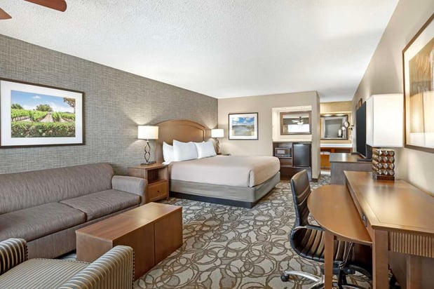 Images Best Western Plus Black Oak