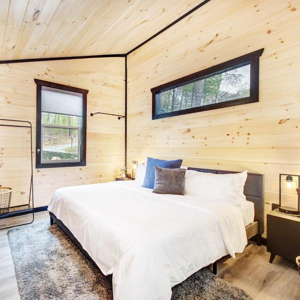 Images Grand Welcome of the Smoky Mountains - Vacation Rentals & Property Management