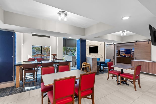 Images Holiday Inn Express & Suites Austin SW - Sunset Valley by IHG