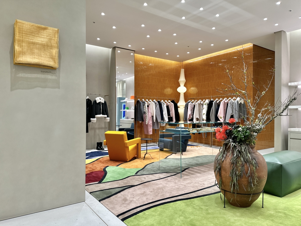 Images LOEWE 岩田屋本店