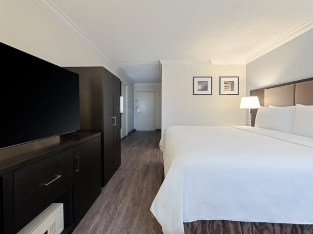 Images Crowne Plaza Suffern-Mahwah by IHG