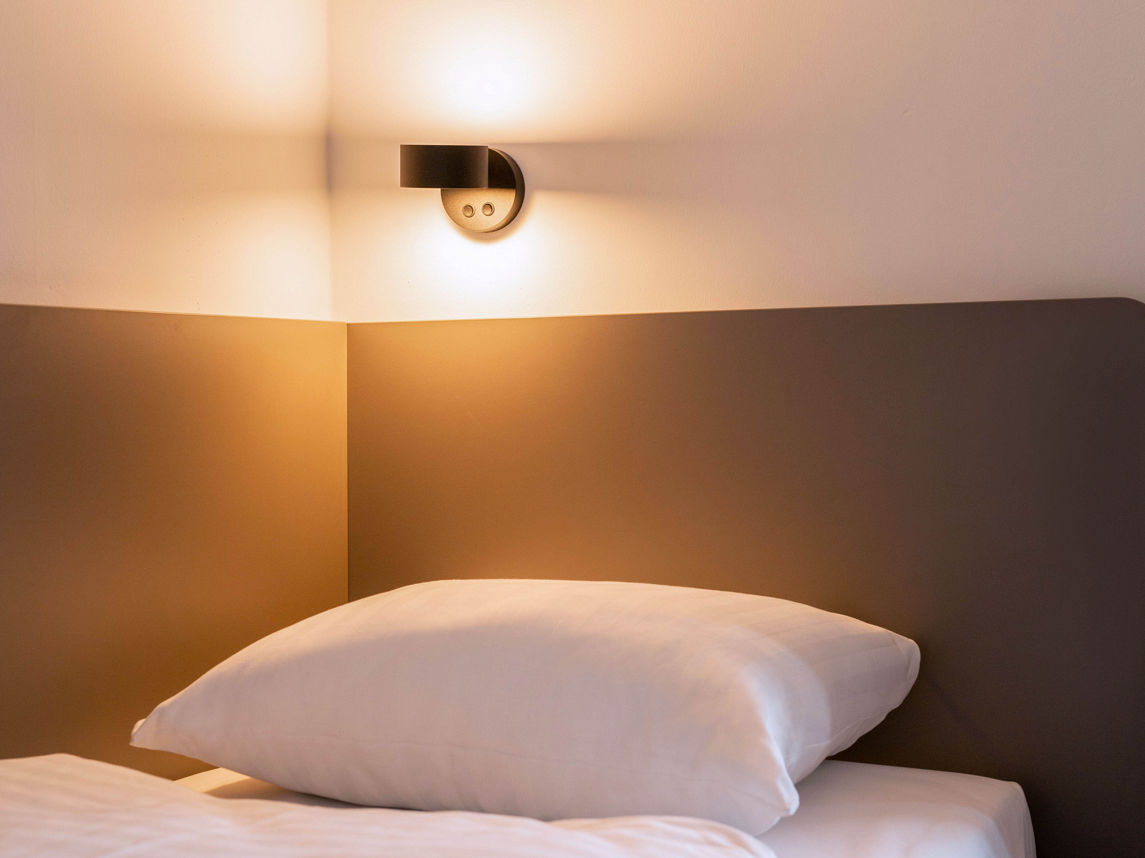 Bild 1 B&B HOTEL Kassel-Wilhelmshöhe in Kassel