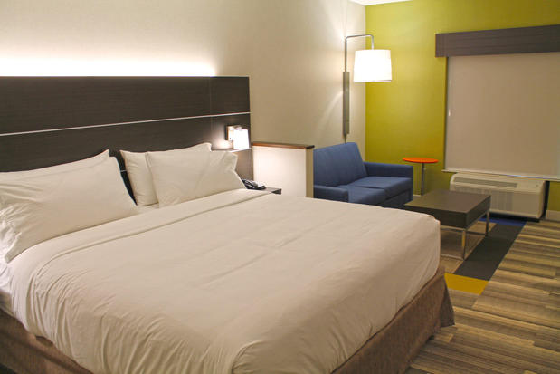 Images Holiday Inn Express & Suites St. Louis South - I-55 by IHG