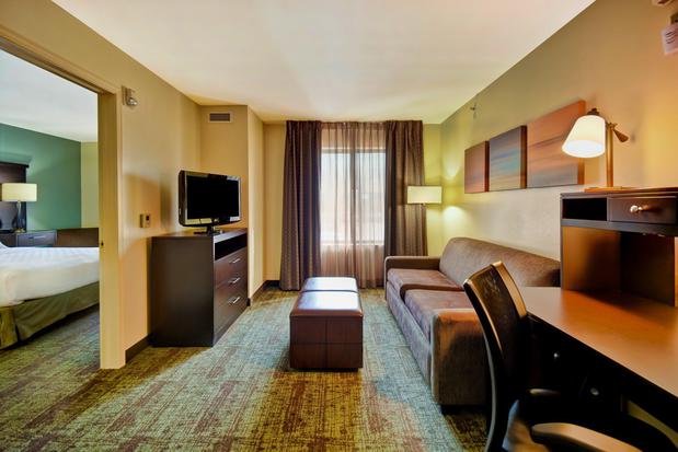 Images Staybridge Suites Middleton/Madison-West by IHG