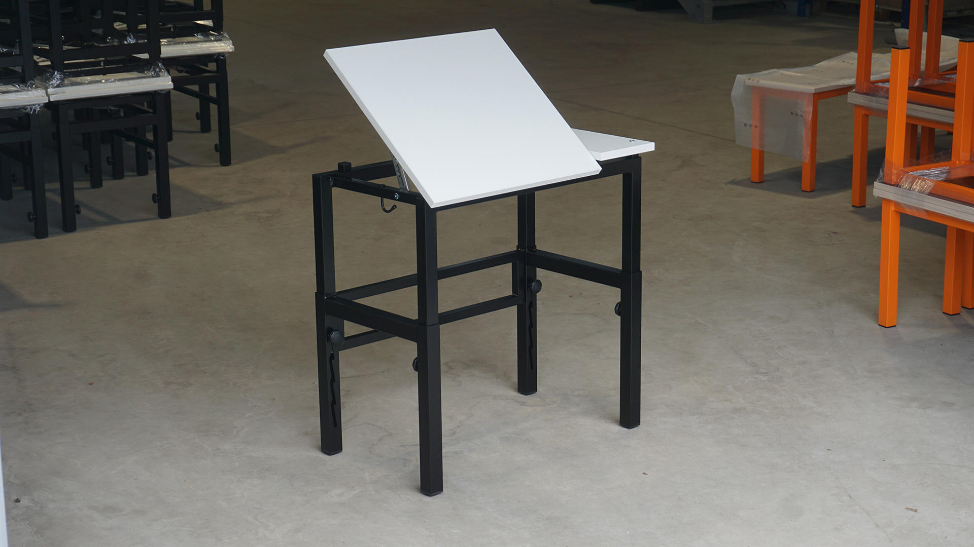 Kunstilaud kallutatava tasapinnaga - Art desk with tilt top Arco Metal OÜ Saue 670 9616