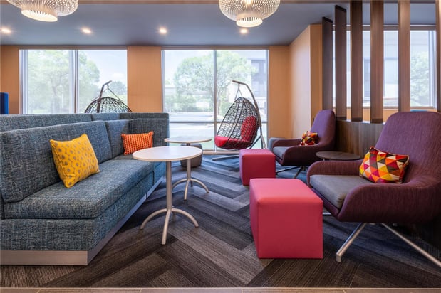 Images Tru by Hilton Commerce