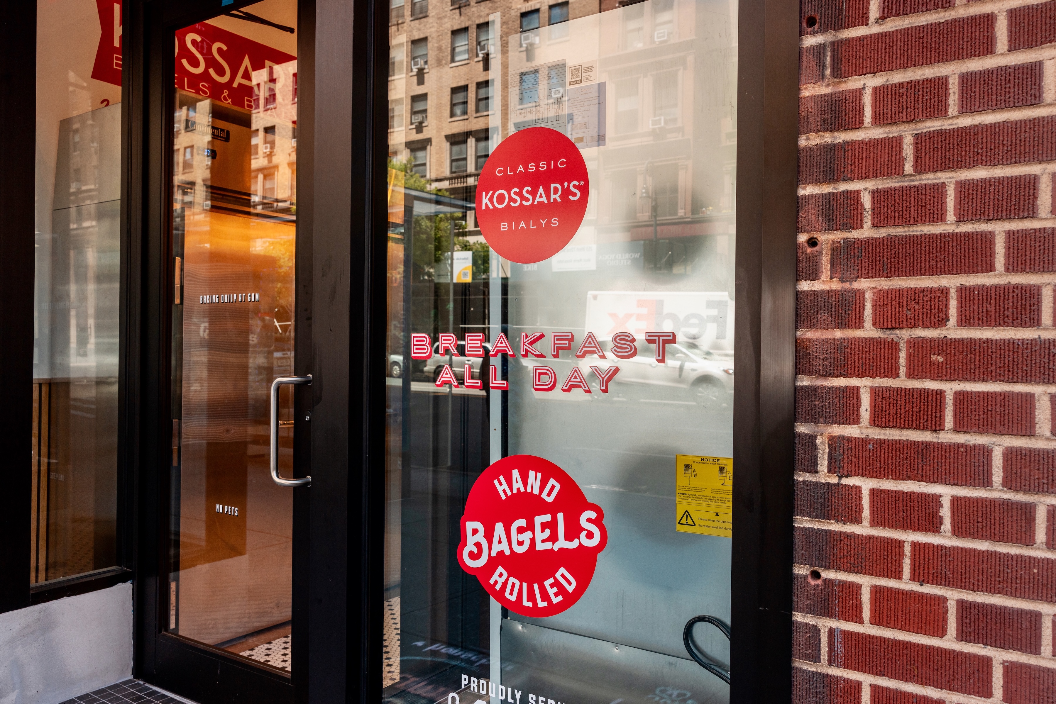 270 W 72nd St