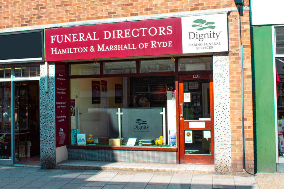 Images Closed - Hamilton & Marshall of Ryde Funeral Directors