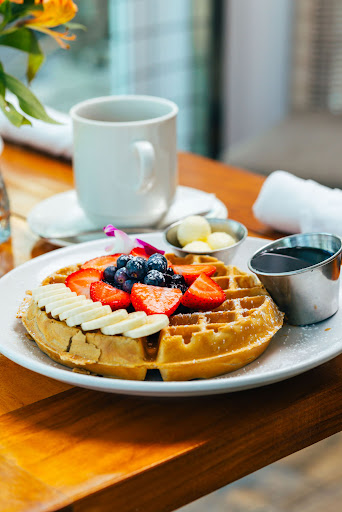 Yellowfin Bar & Kitchen Image